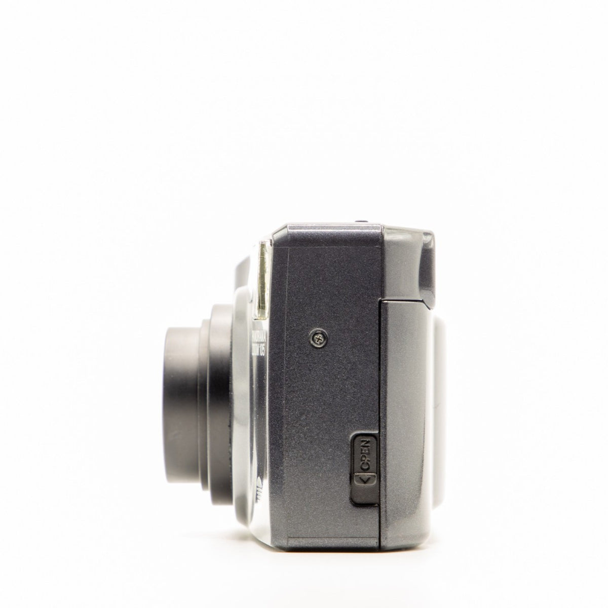 Minolta Panorama Zoom 105 35mm Point-and-Shoot Film Camera