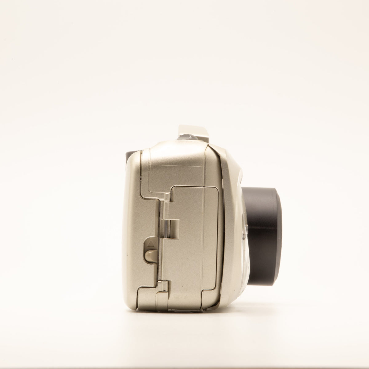 Opposite side view of the Olympus MJU Zoom 140 35mm camera body